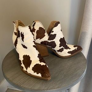 Cowprint Steve Madden booties